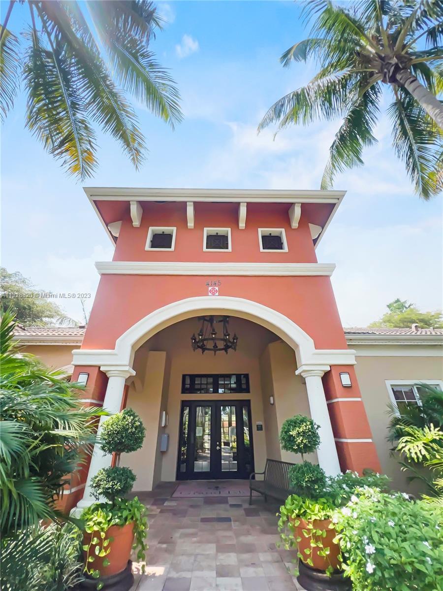 Photo of 4167 N Haverhill Rd #1105 in West Palm Beach, FL
