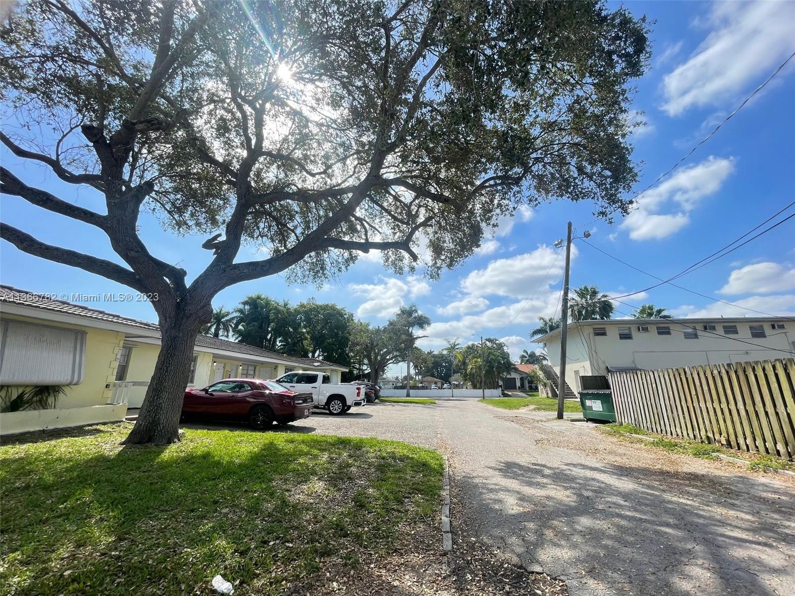 Photo of 213 SE Park St in Dania Beach, FL