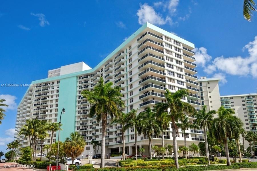 Photo of 3725 S Ocean Dr #424 in Hollywood, FL