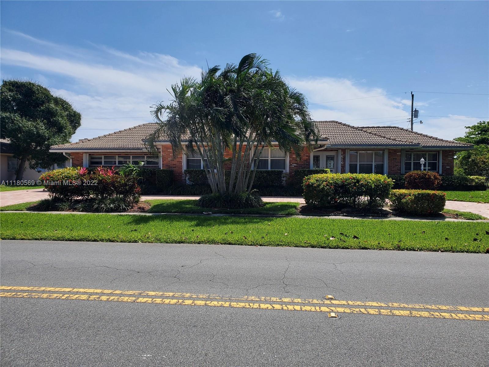 Photo of 1616 39th St in West Palm Beach, FL