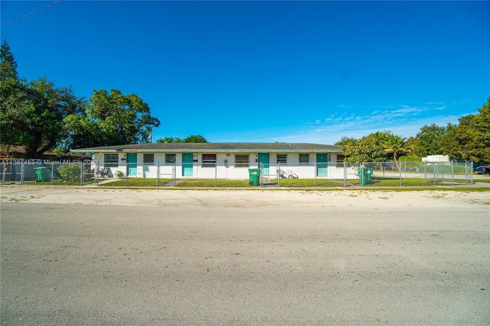 Photo of 1156 Sesame St in Opa-Locka, FL