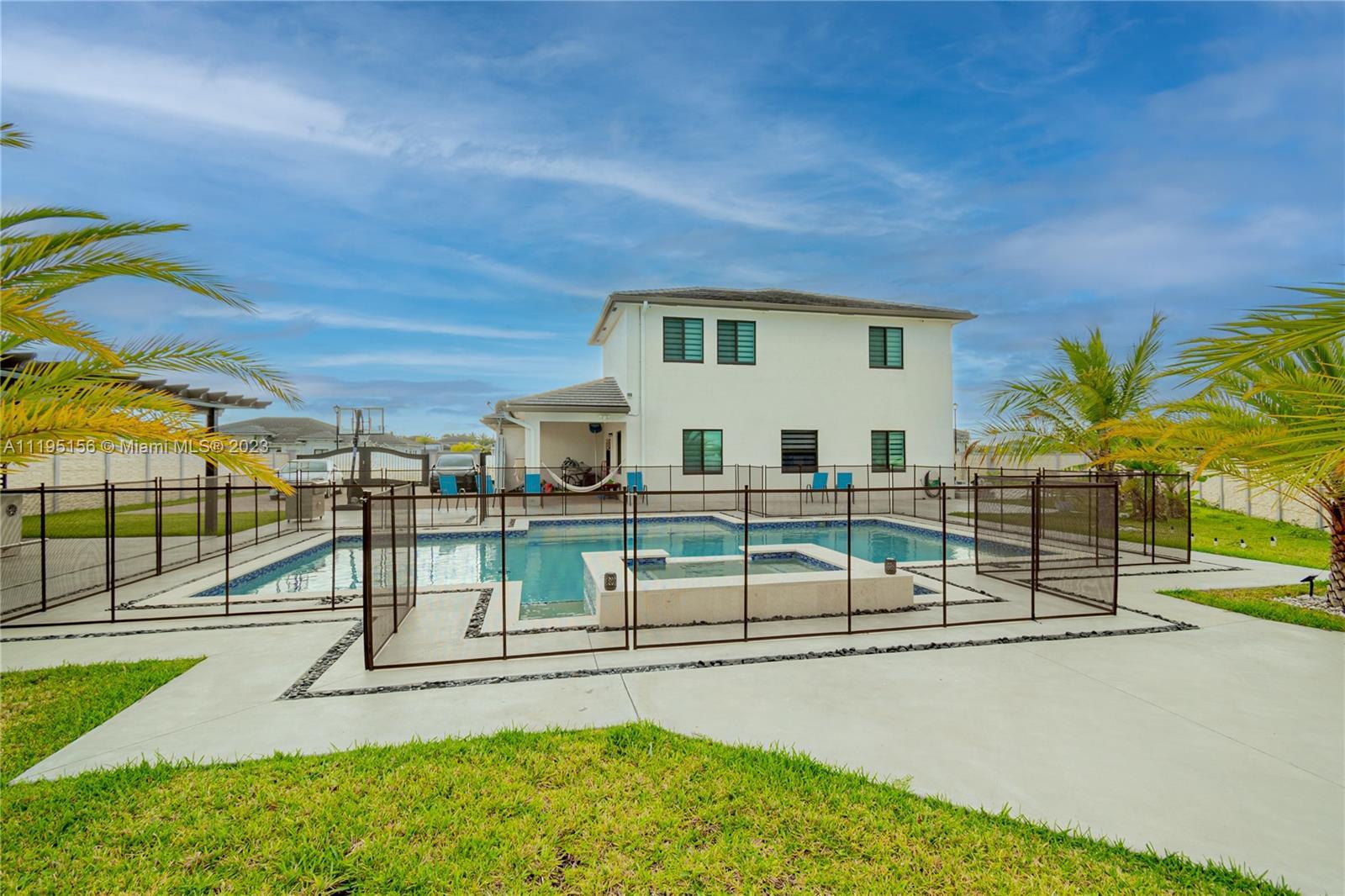 Photo of 18983 SW 135th Ave in Miami, FL