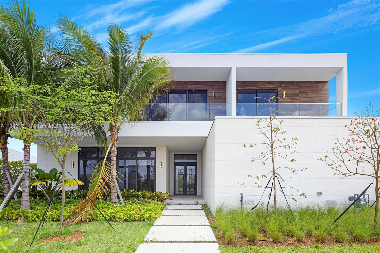 Photo of 16529 N Botaniko Dr N in Weston, FL