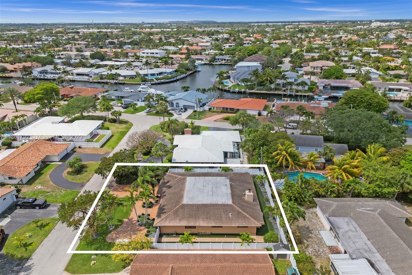 Photo of 2731 NE 40th Ct in Lighthouse Point, FL