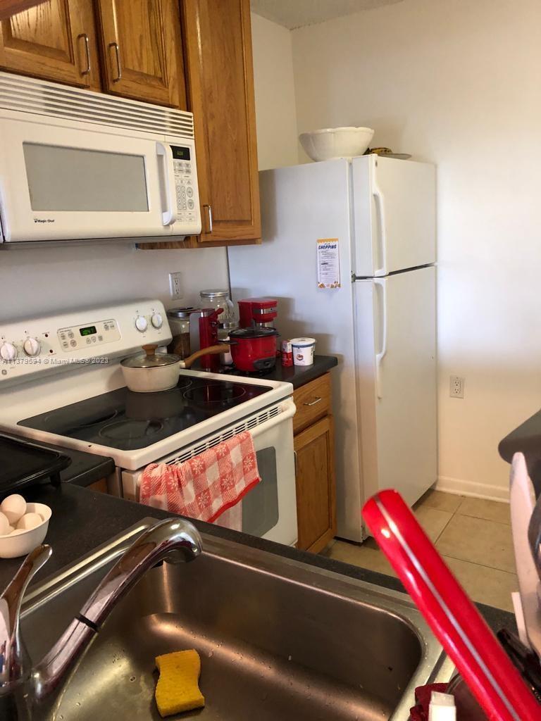 Photo of 1103 Glenmoor Dr #1103 in West Palm Beach, FL