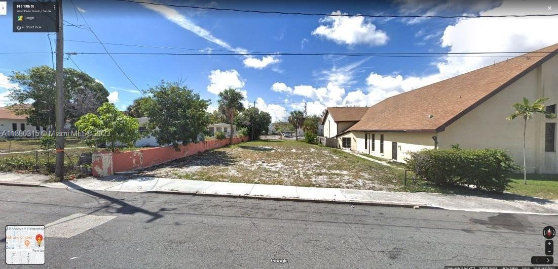 Photo of 816 13th St in West Palm Beach, FL