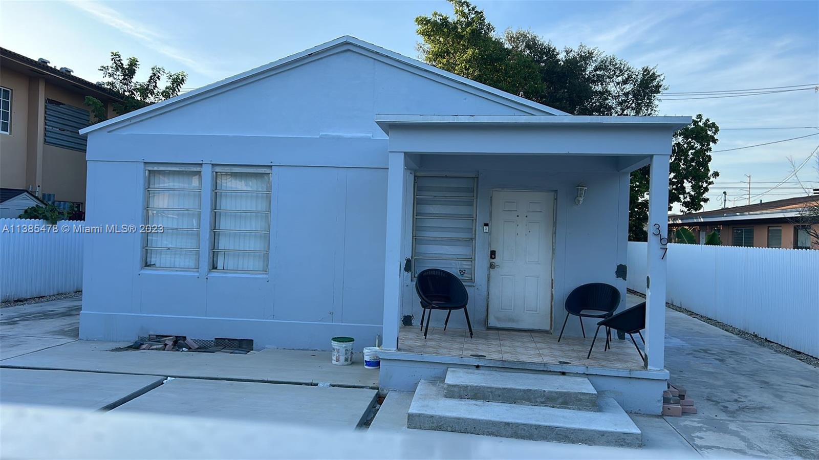 Photo of 367 E 4th St in Hialeah, FL