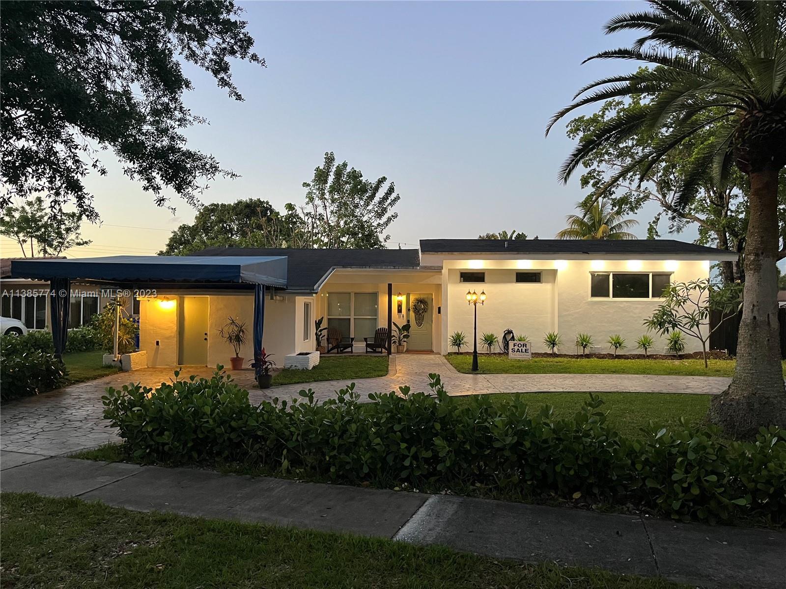 Photo of 205 S 56th Ter in Hollywood, FL