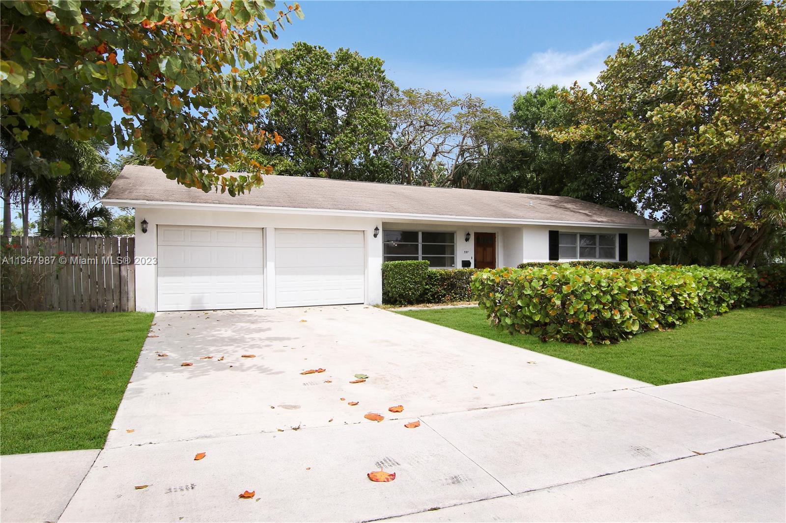 Photo of 397 Lighthouse Dr in Palm Beach Gardens, FL