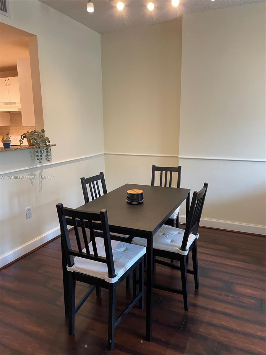 Photo of 50 Menores Ave #407 in Coral Gables, FL
