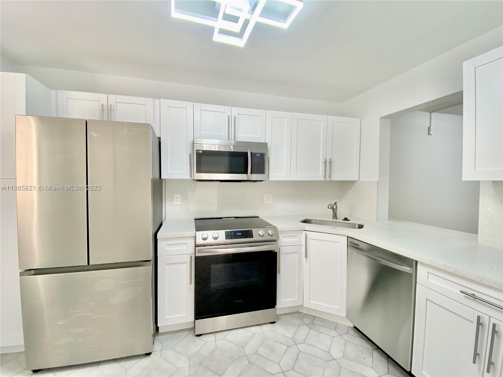 Photo of 2551 Aragon Blvd #310 in Sunrise, FL