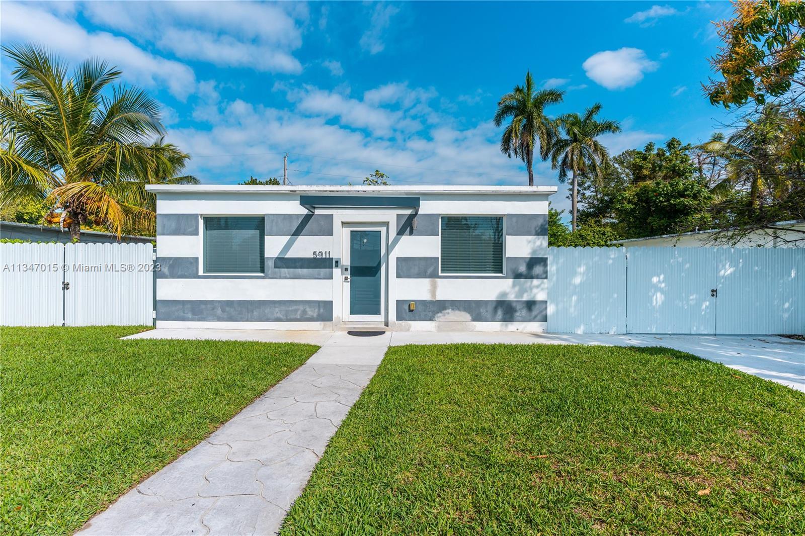 Photo of 5911 SW 62nd Ter in South Miami, FL