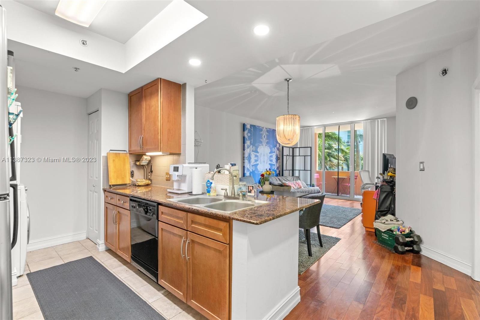 Photo of 2000 N Bayshore Dr #306 in Miami, FL