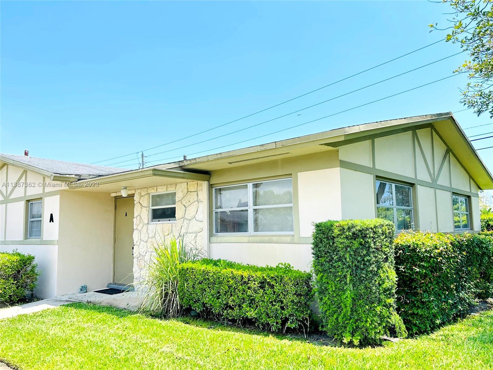 Photo of 2580 Barkley Dr E #A in West Palm Beach, FL