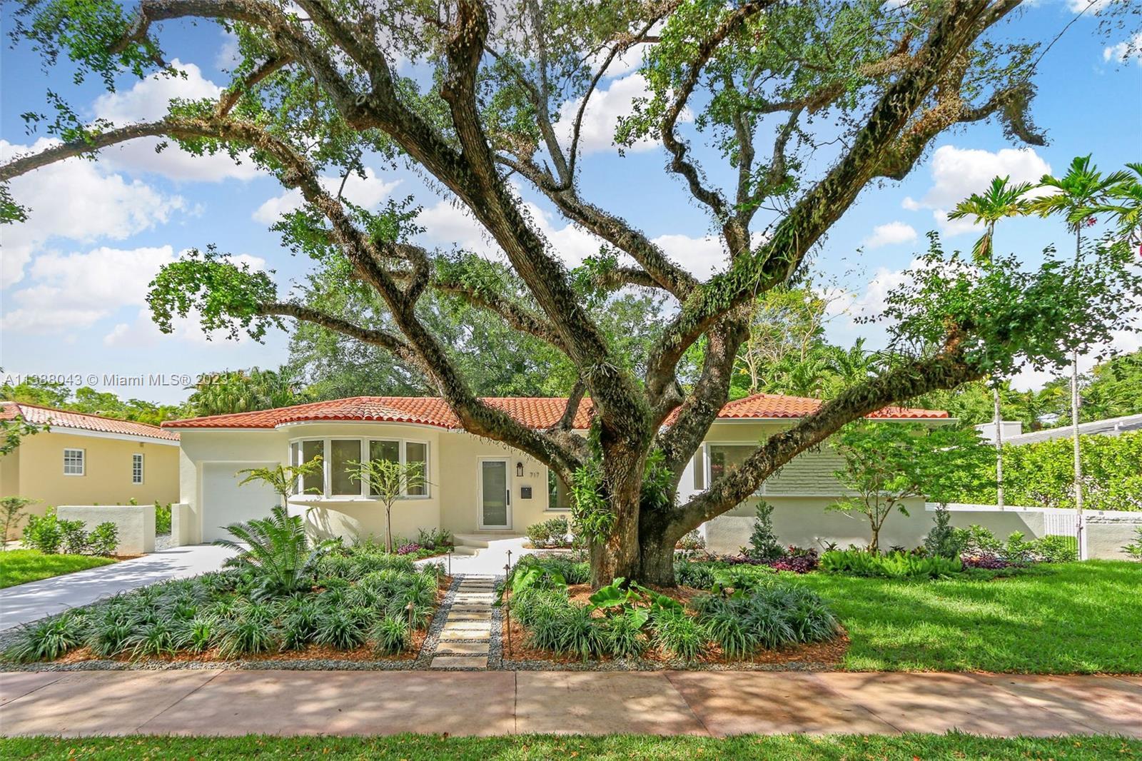 Photo of 717 Santander Ave in Coral Gables, FL