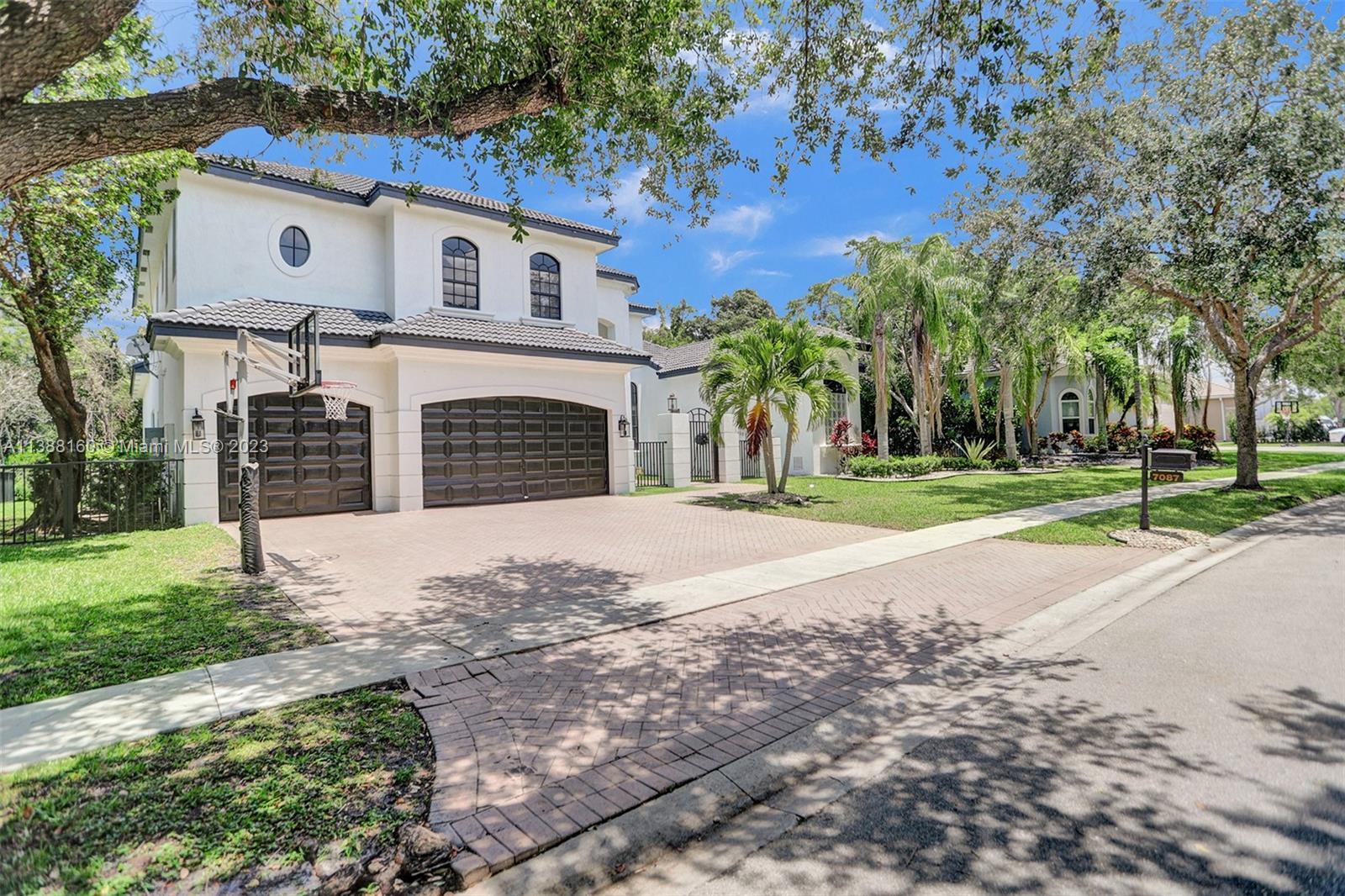 Photo of 7087 NW 71st Mnr in Parkland, FL