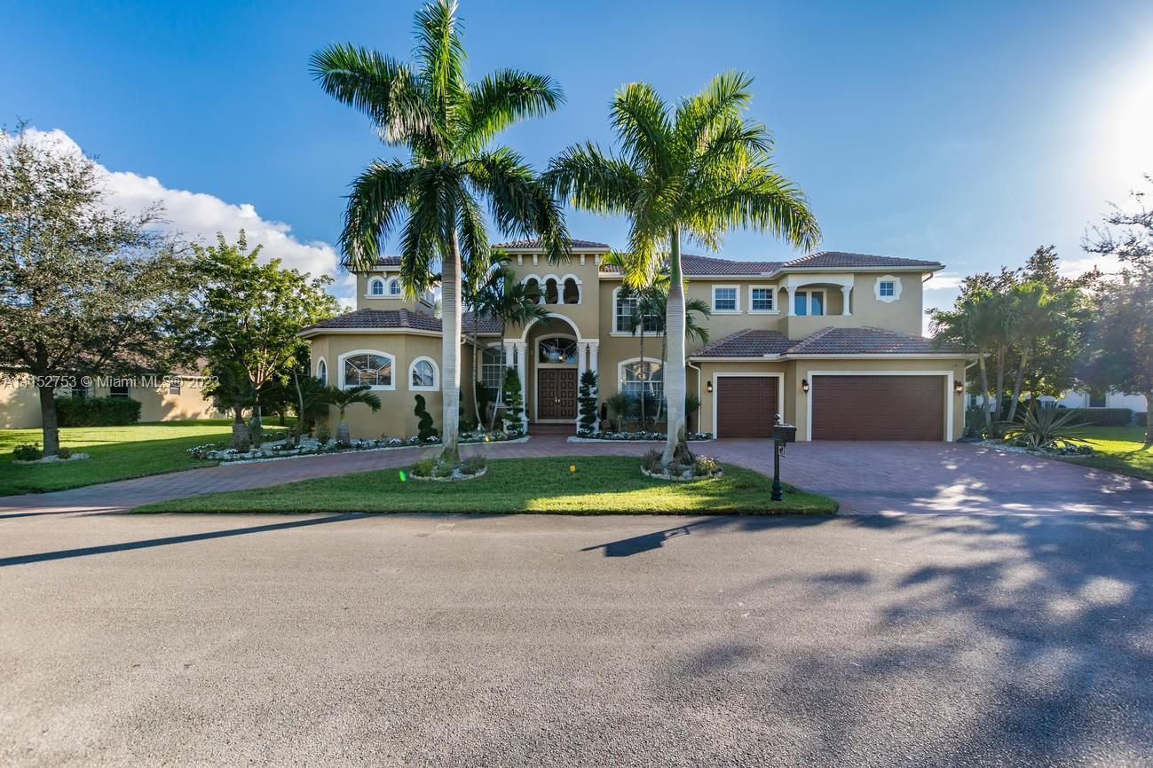 Photo of 15140 SW 16th St in Davie, FL