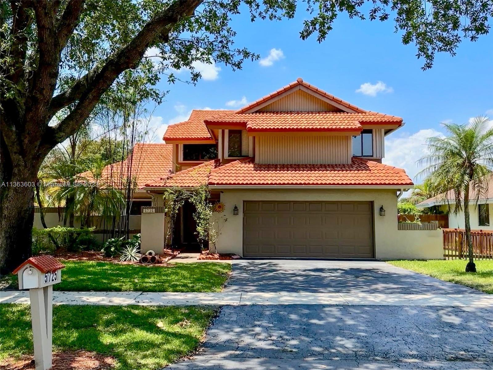 Photo of 5725 SW 87th Ave in Cooper City, FL