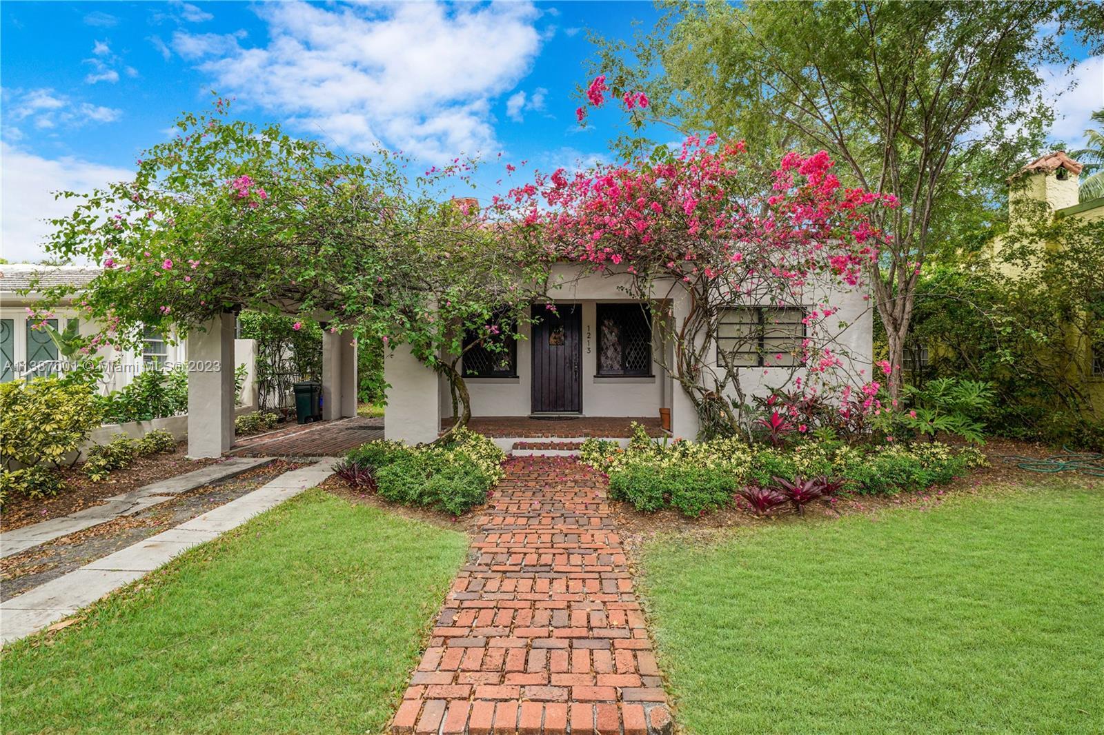 Photo of 1213 Aguila Ave in Coral Gables, FL