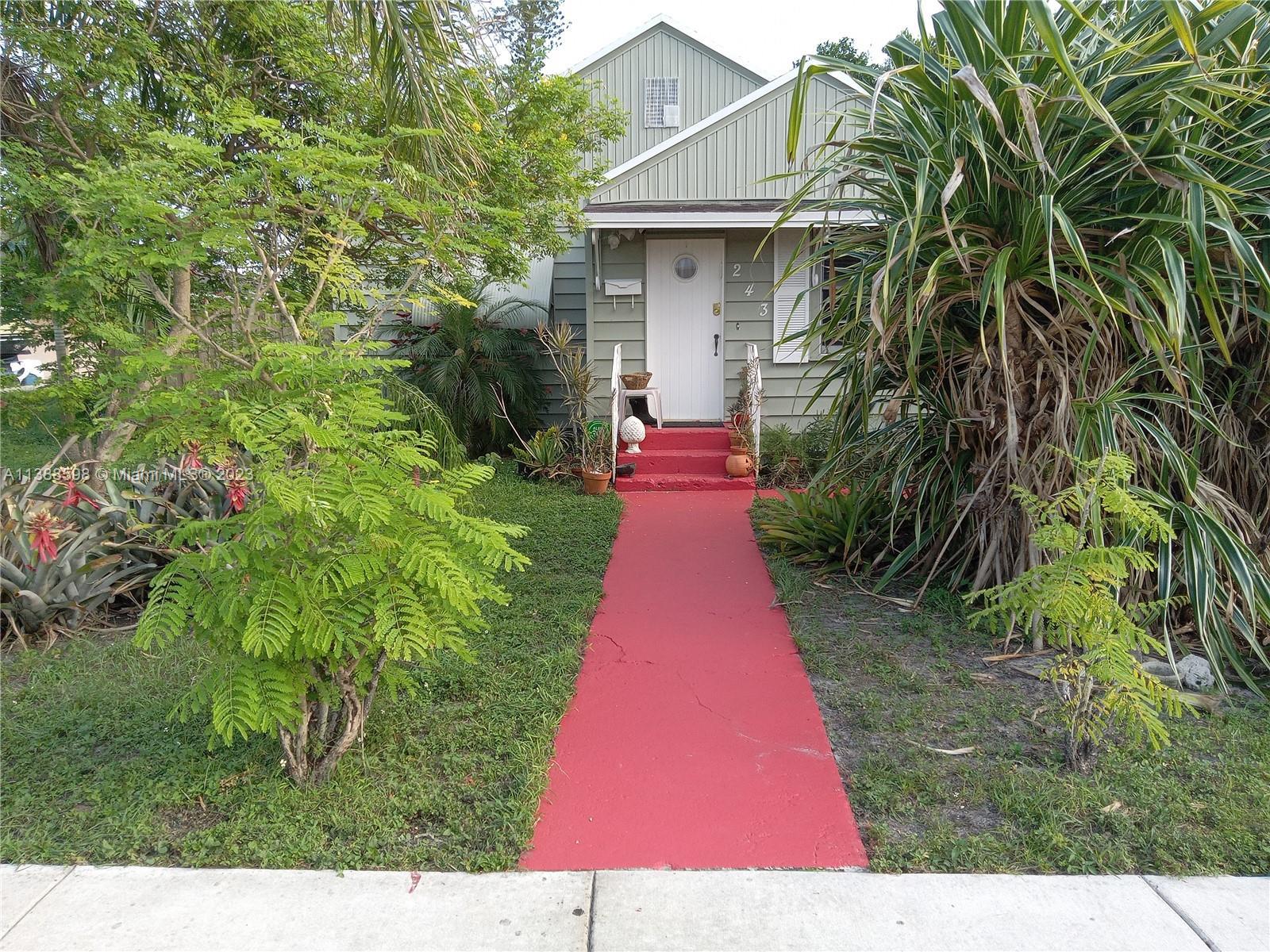 Photo of 243 SW 12th St in Dania Beach, FL