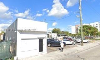 Photo of 2045 NW 36th St in Miami, FL