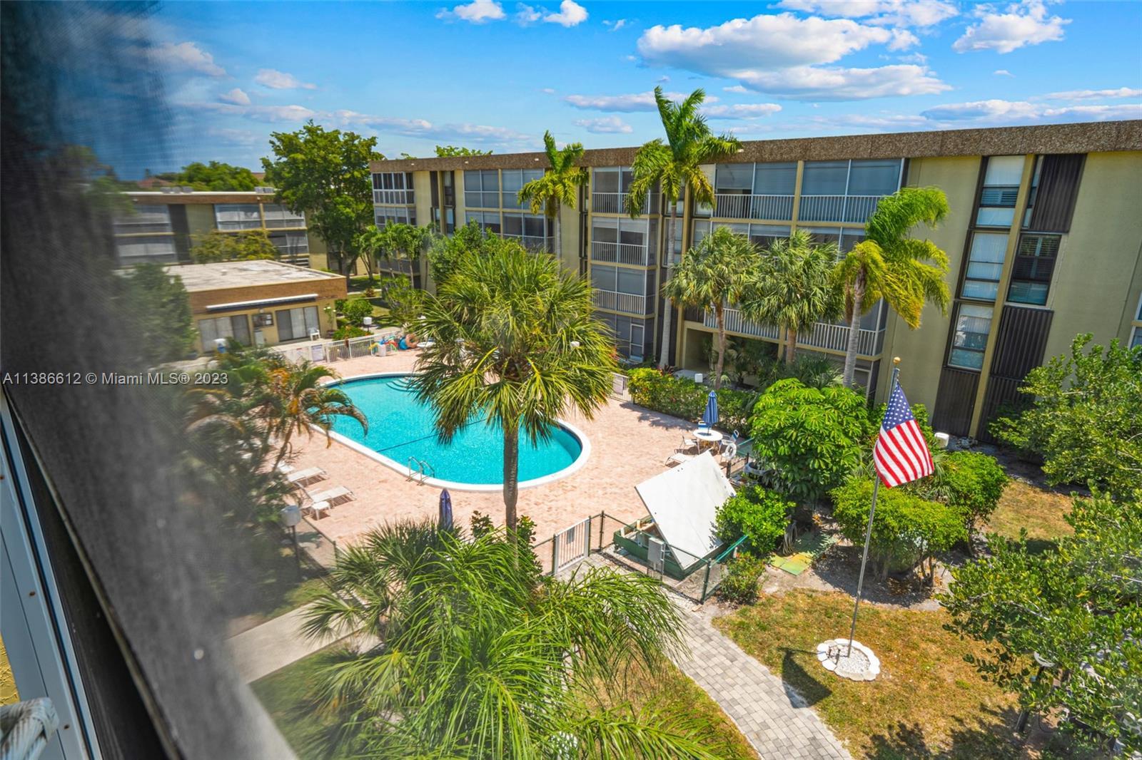 Photo of 367 Federal Hwy #A415 in Deerfield Beach, FL