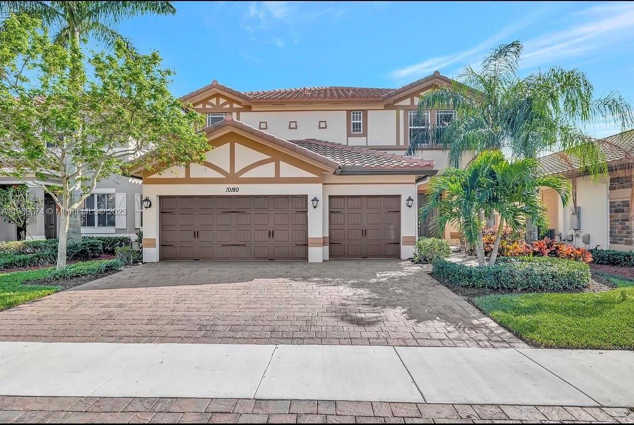 Photo of 10180 Lake Vista Ct in Parkland, FL