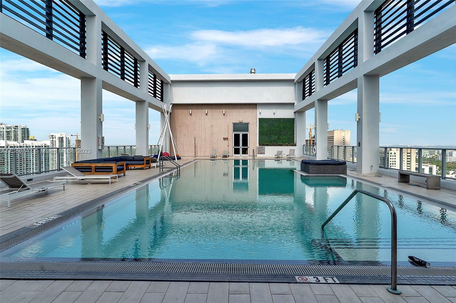 Photo of 151 SE 1st St #3401 in Miami, FL