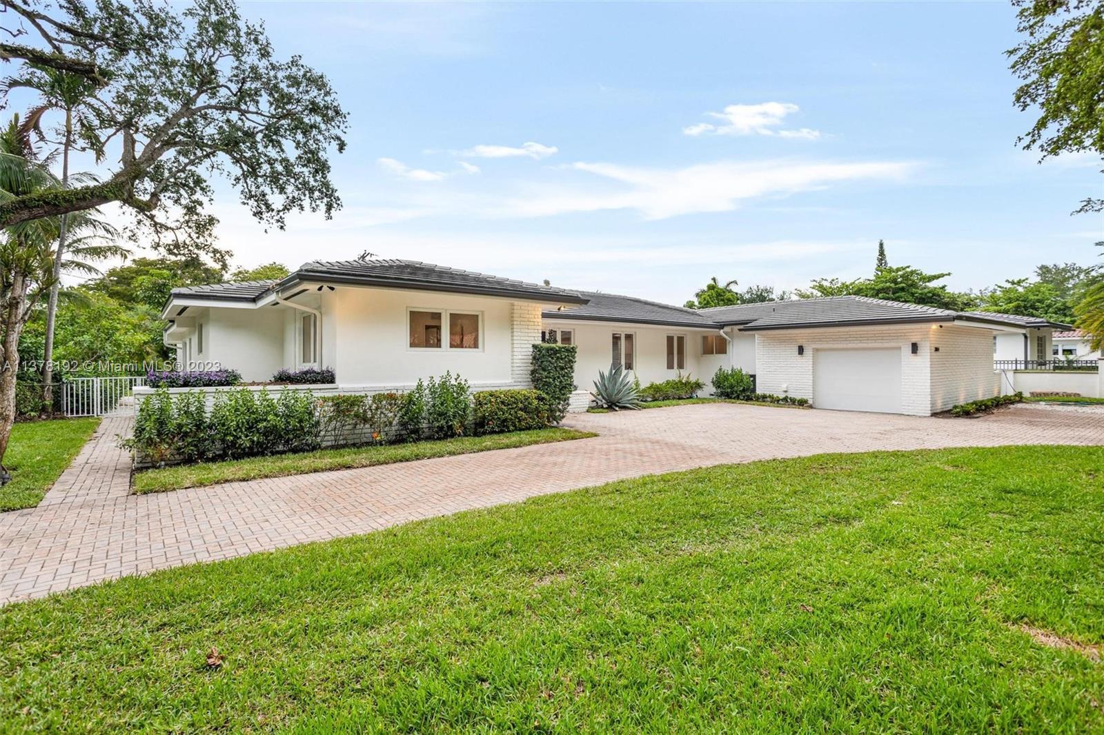 Photo of 3804 Monserrate St in Coral Gables, FL