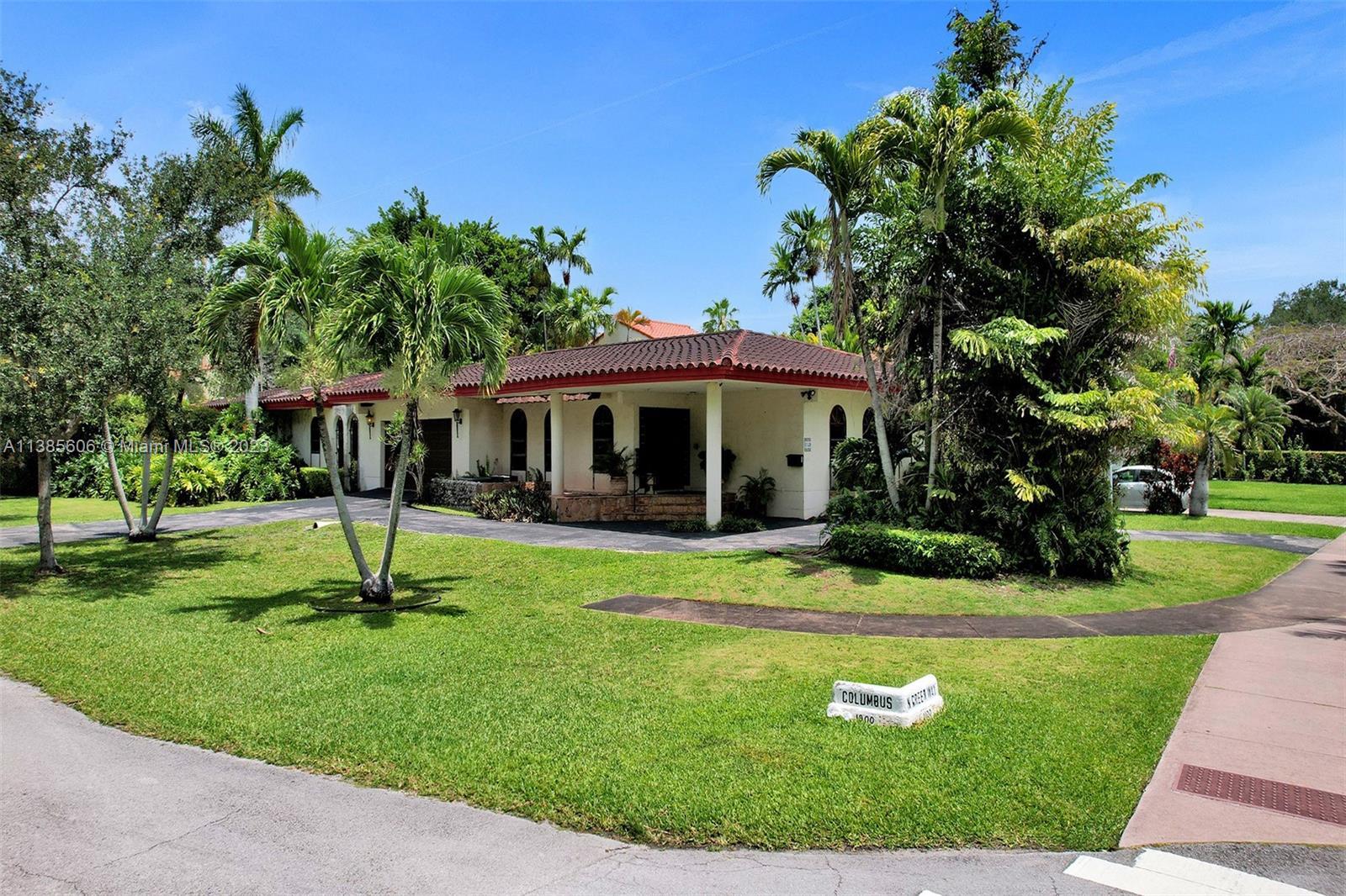 Photo of 1149 N Greenway Dr in Coral Gables, FL