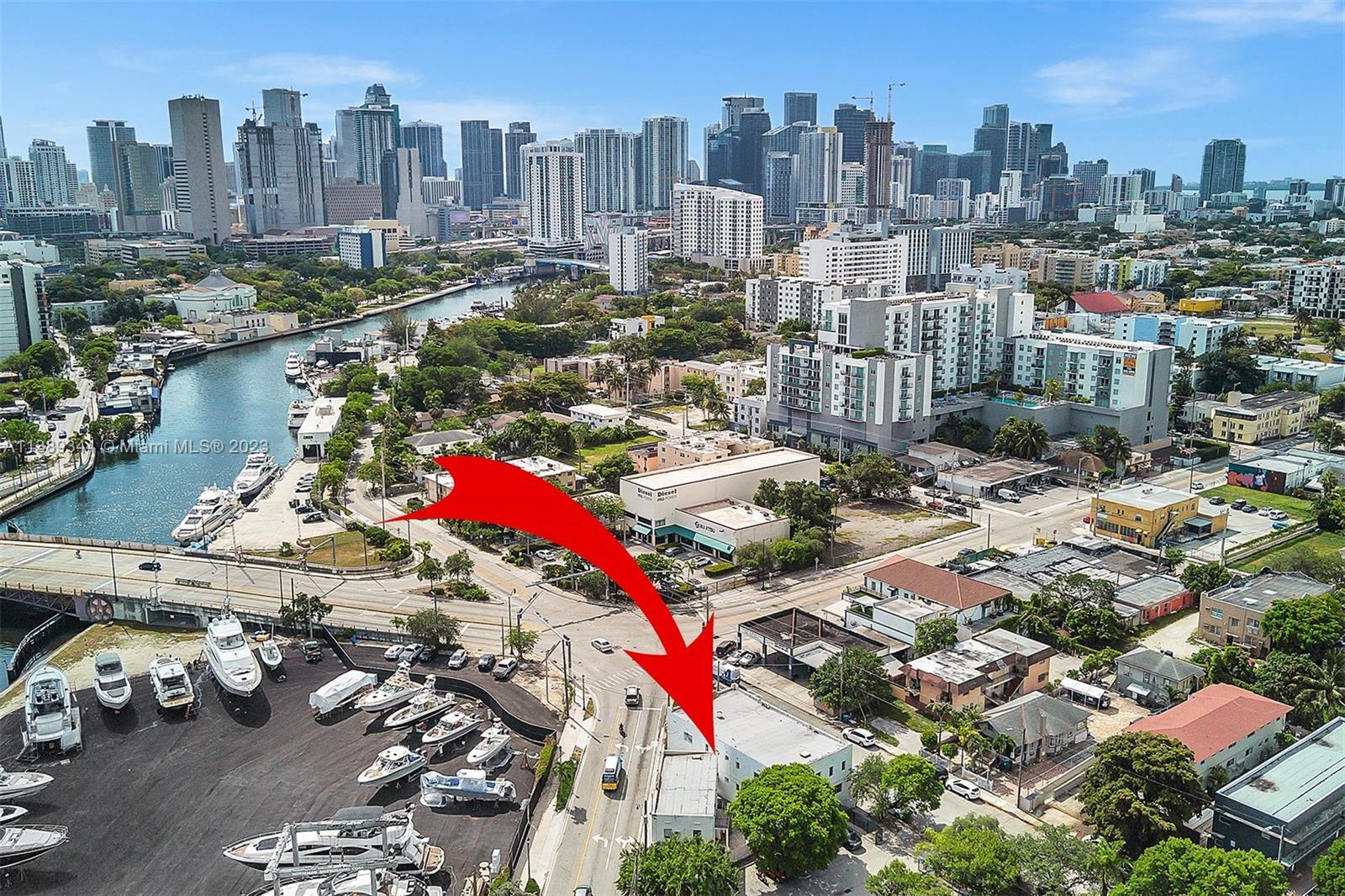 Photo of 400-420 NW South River Dr in Miami, FL
