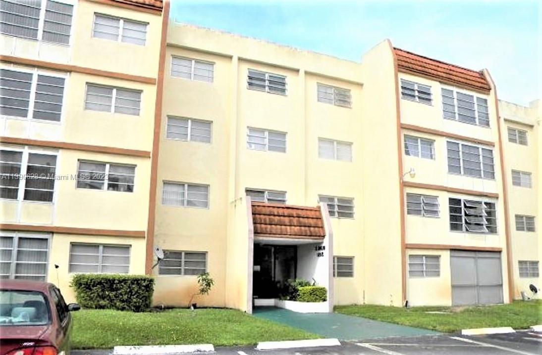 Photo of 2451 NW 41st Ave #302 in Lauderhill, FL