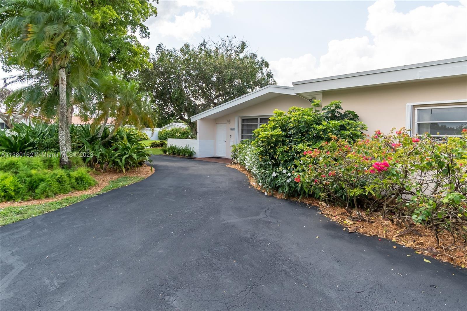 Photo of 8000 SW 138 St in Palmetto Bay, FL