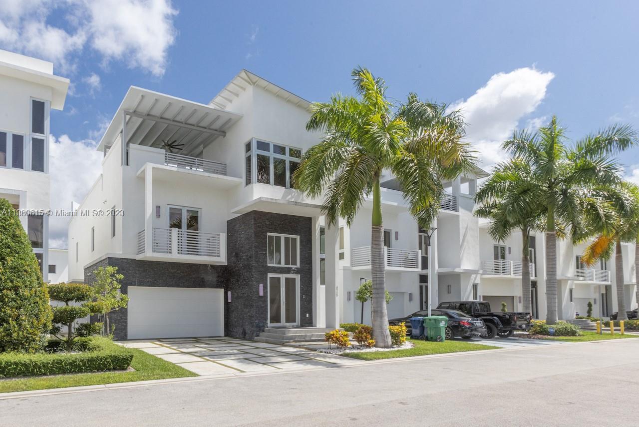 Photo of 8265 NW 34th St in Doral, FL