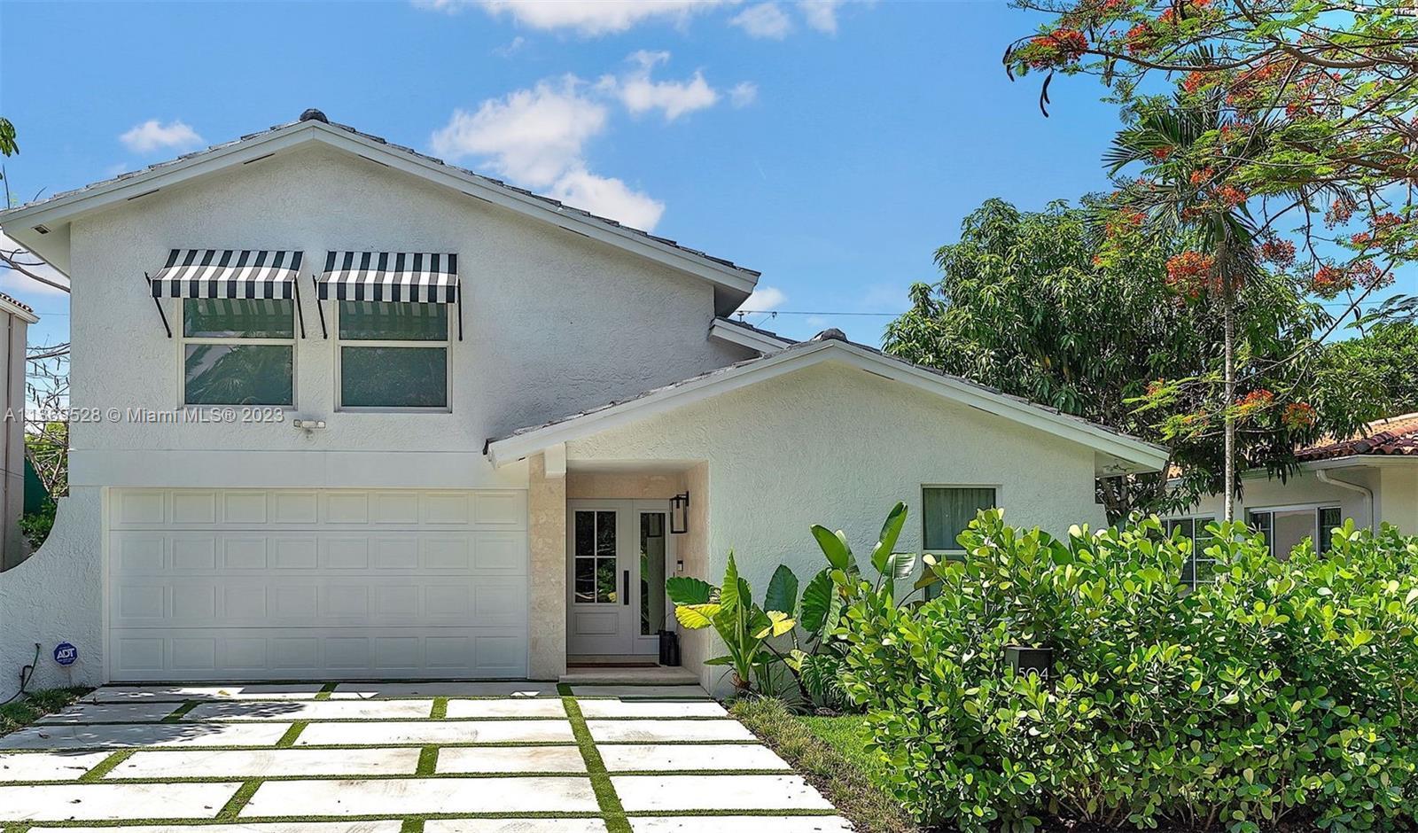 Photo of 504 Alhambra Cir in Coral Gables, FL