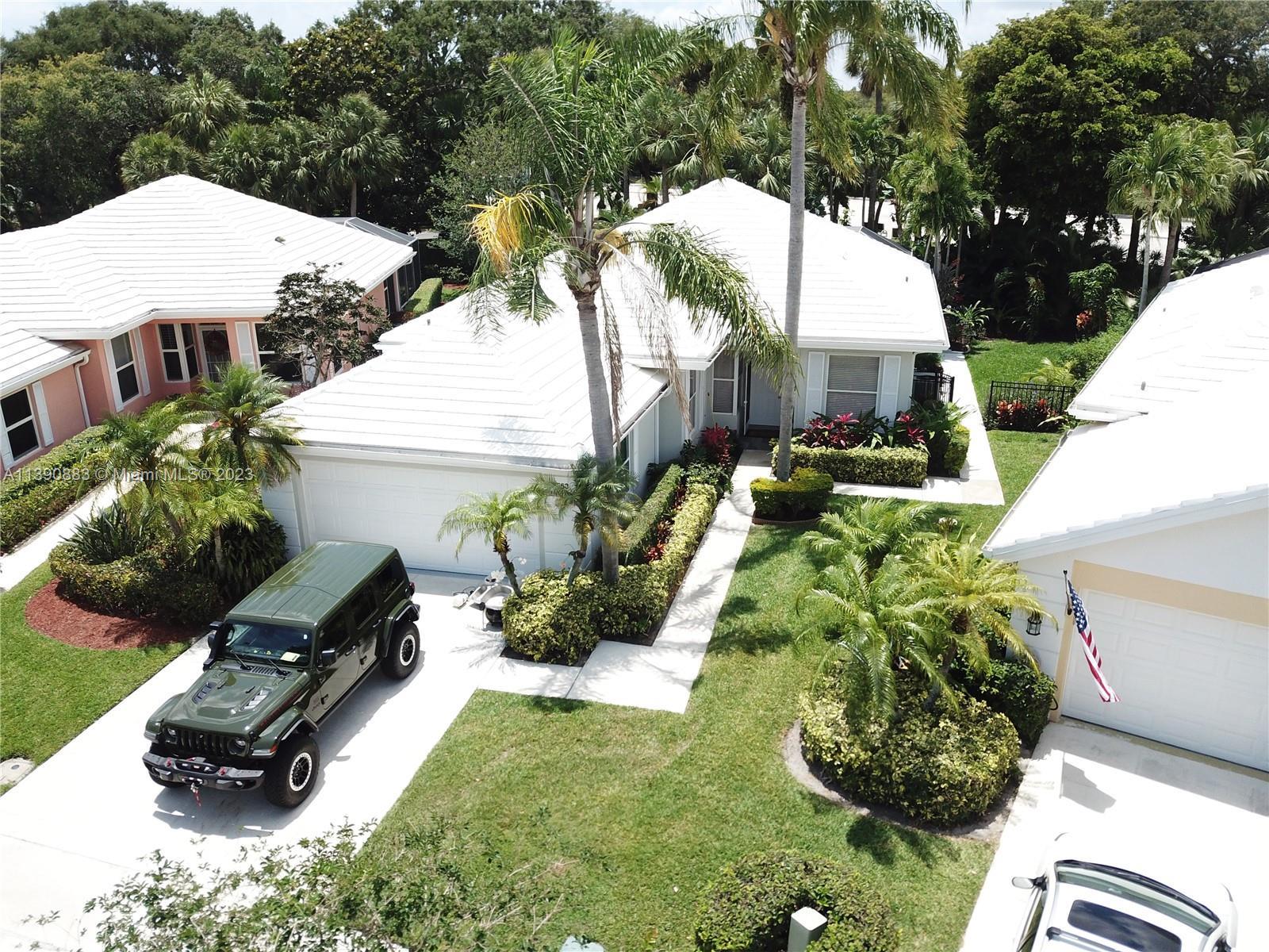 Photo of 8563 Wakefield Dr in Palm Beach Gardens, FL