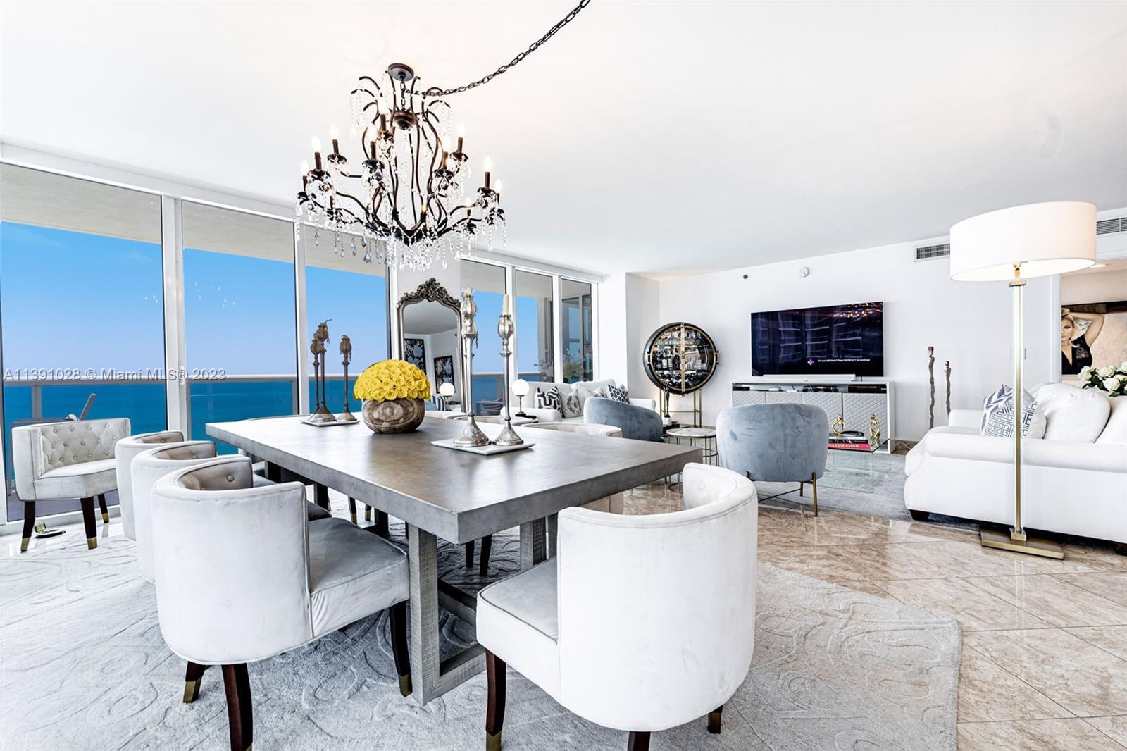 Photo of 1800 S Ocean Dr #2501 in Hallandale Beach, FL