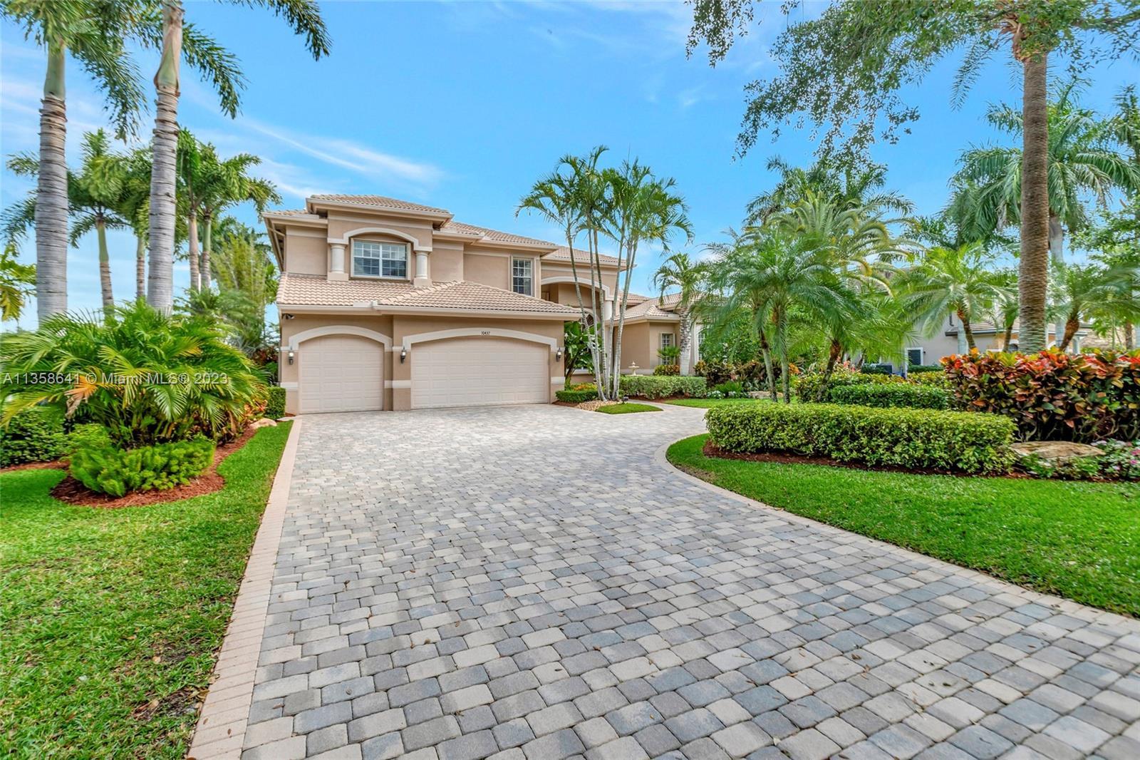 Photo of 10437 Laurel Rd in Davie, FL