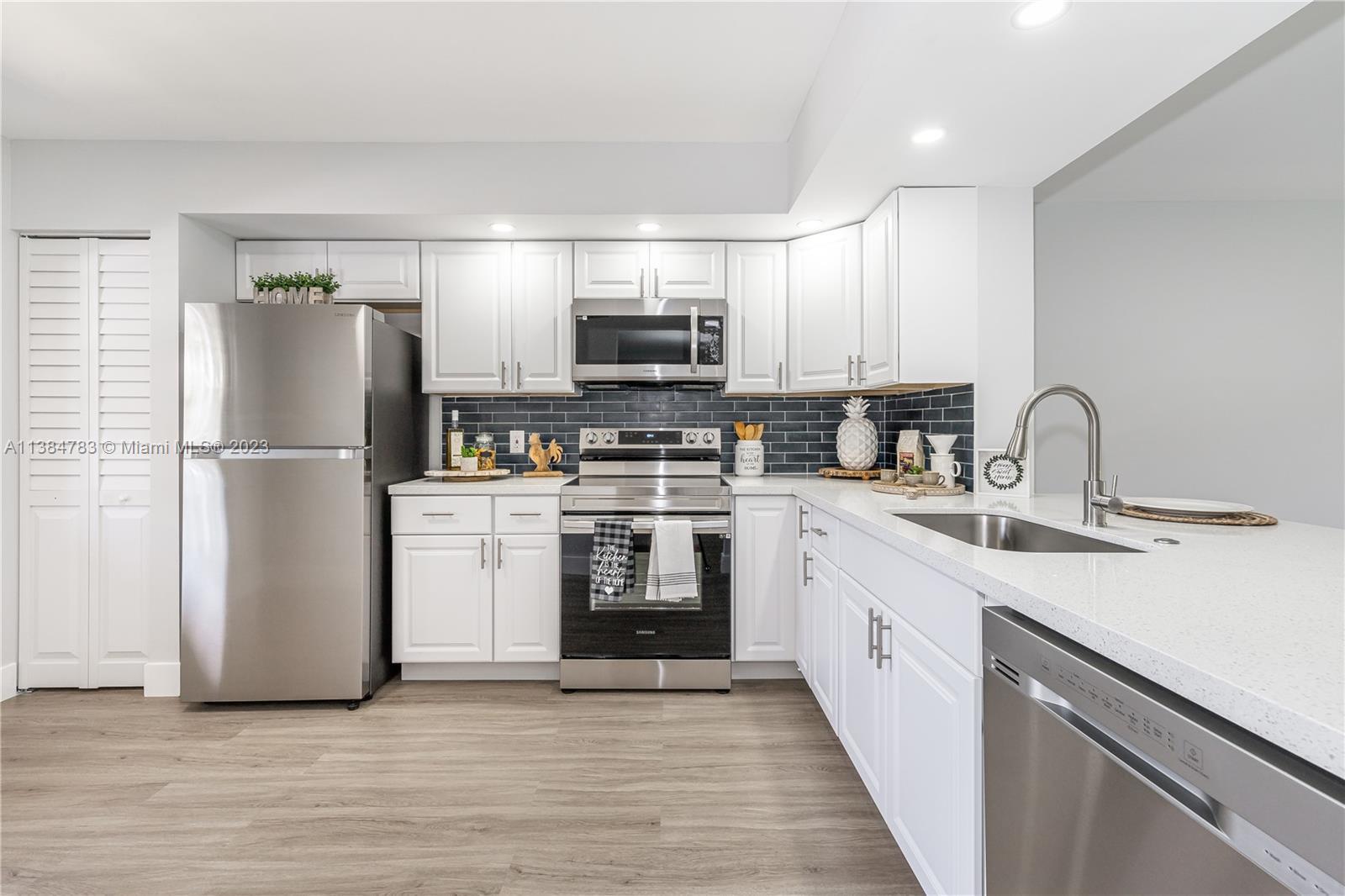 Photo of 12500 SW 6th St #213N in Pembroke Pines, FL