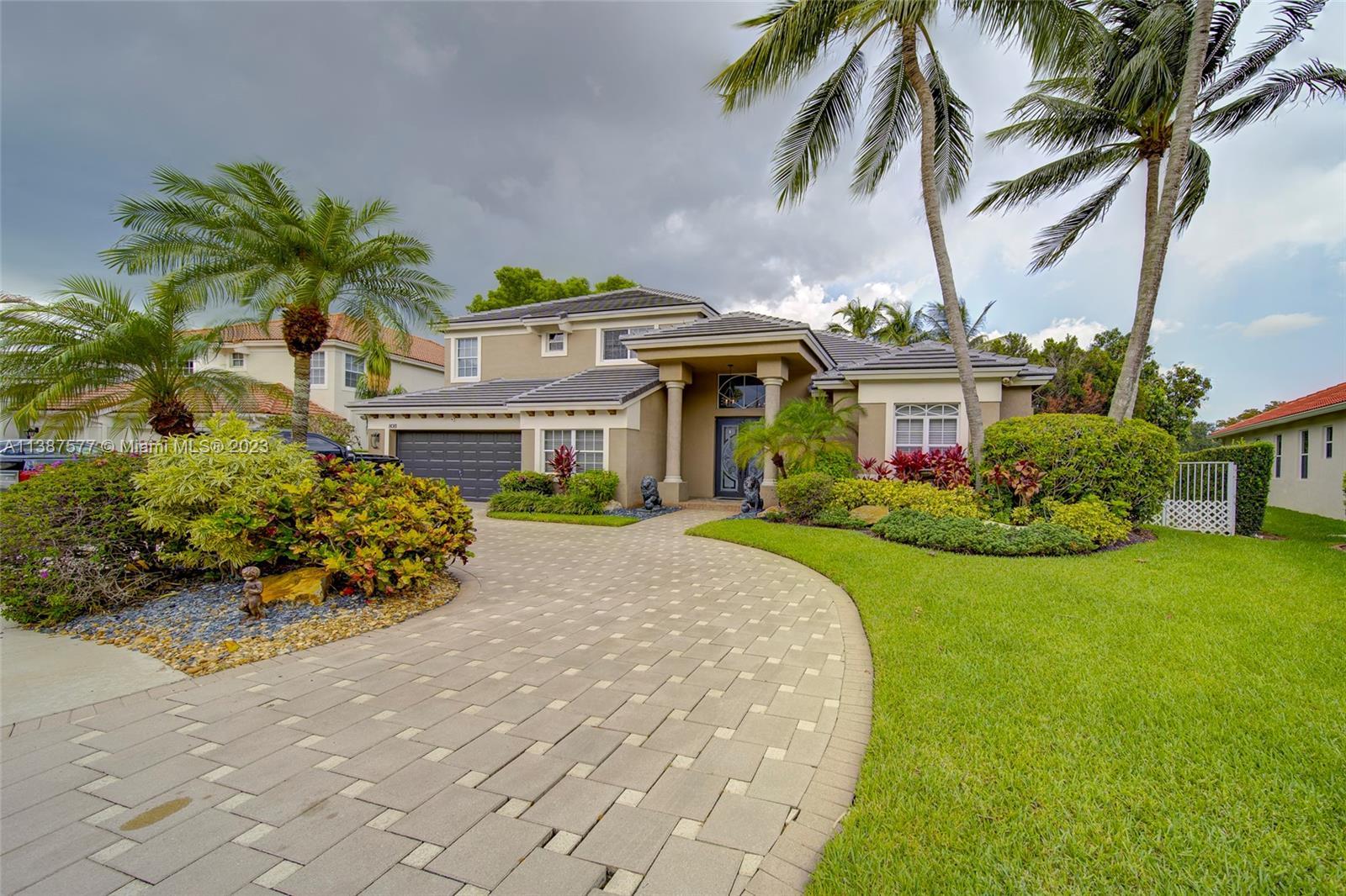 Photo of 8081 Bermuda Point Ln in Davie, FL
