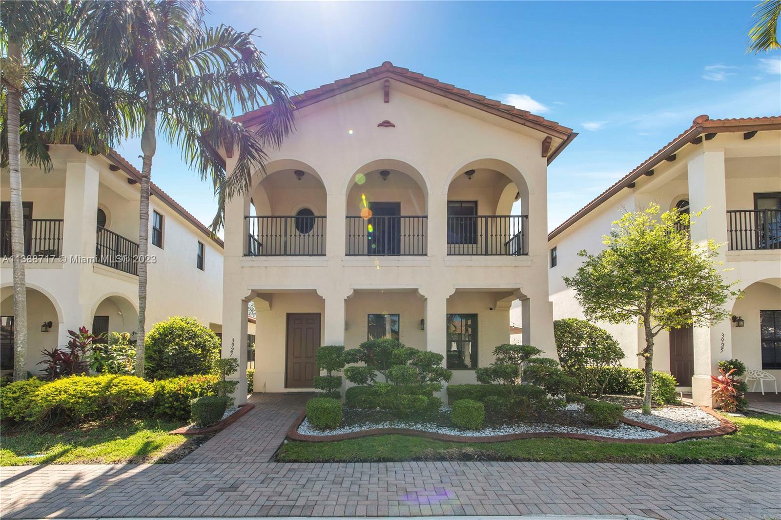 Photo of 3927 NW 82nd Wy in Cooper City, FL