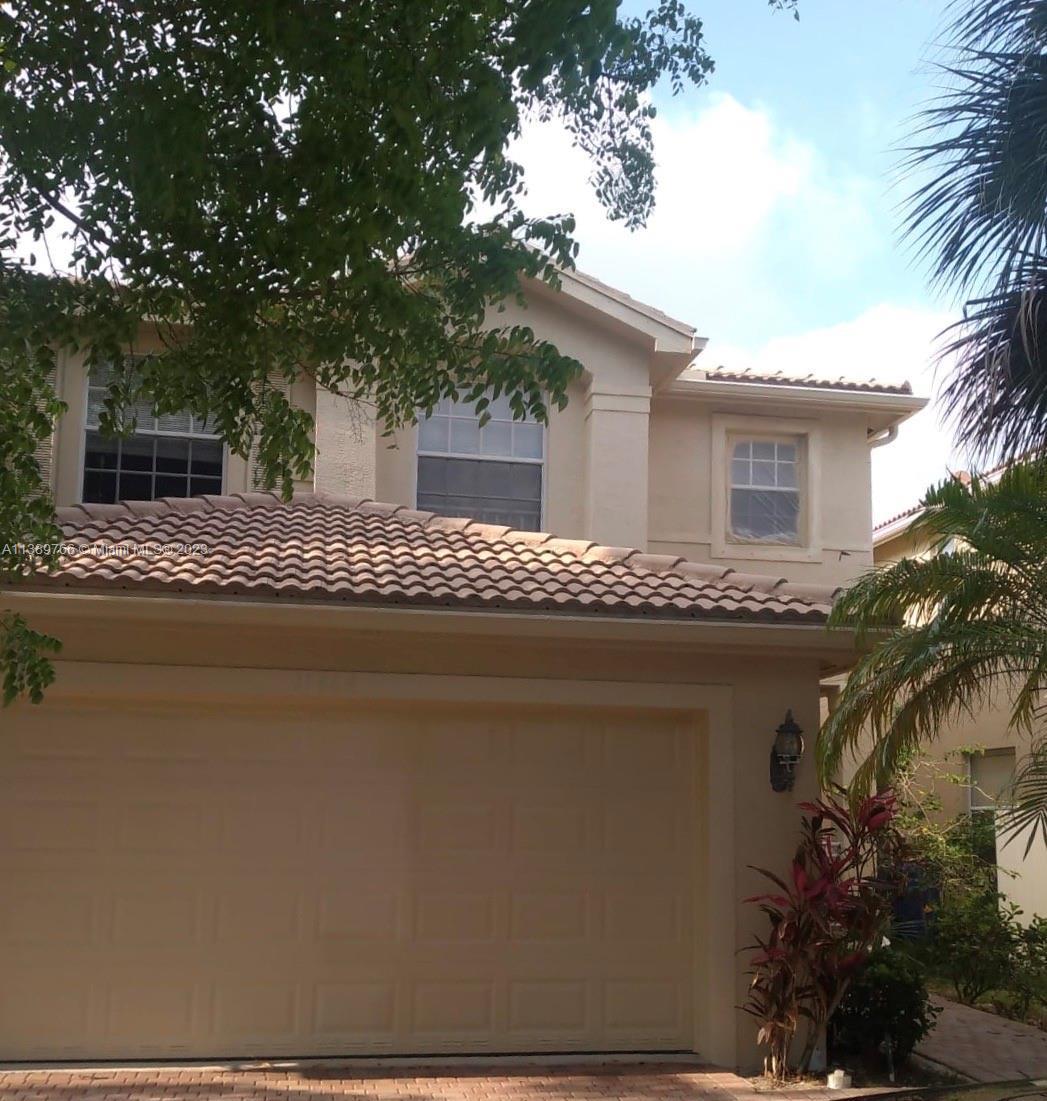 Photo of 11464 Blue Violet Ln in Royal Palm Beach, FL