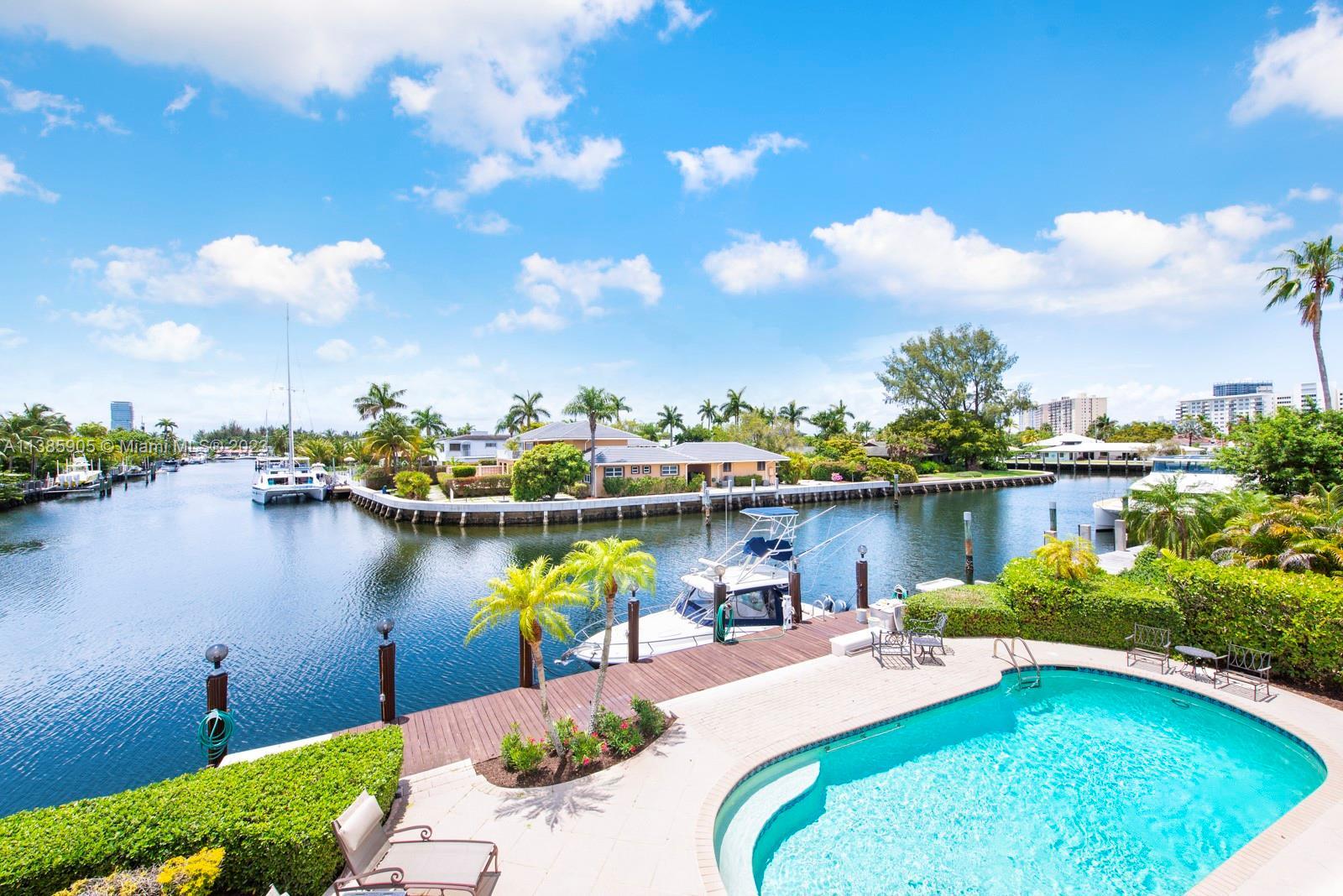 Photo of 642 Oleander Dr in Hallandale Beach, FL
