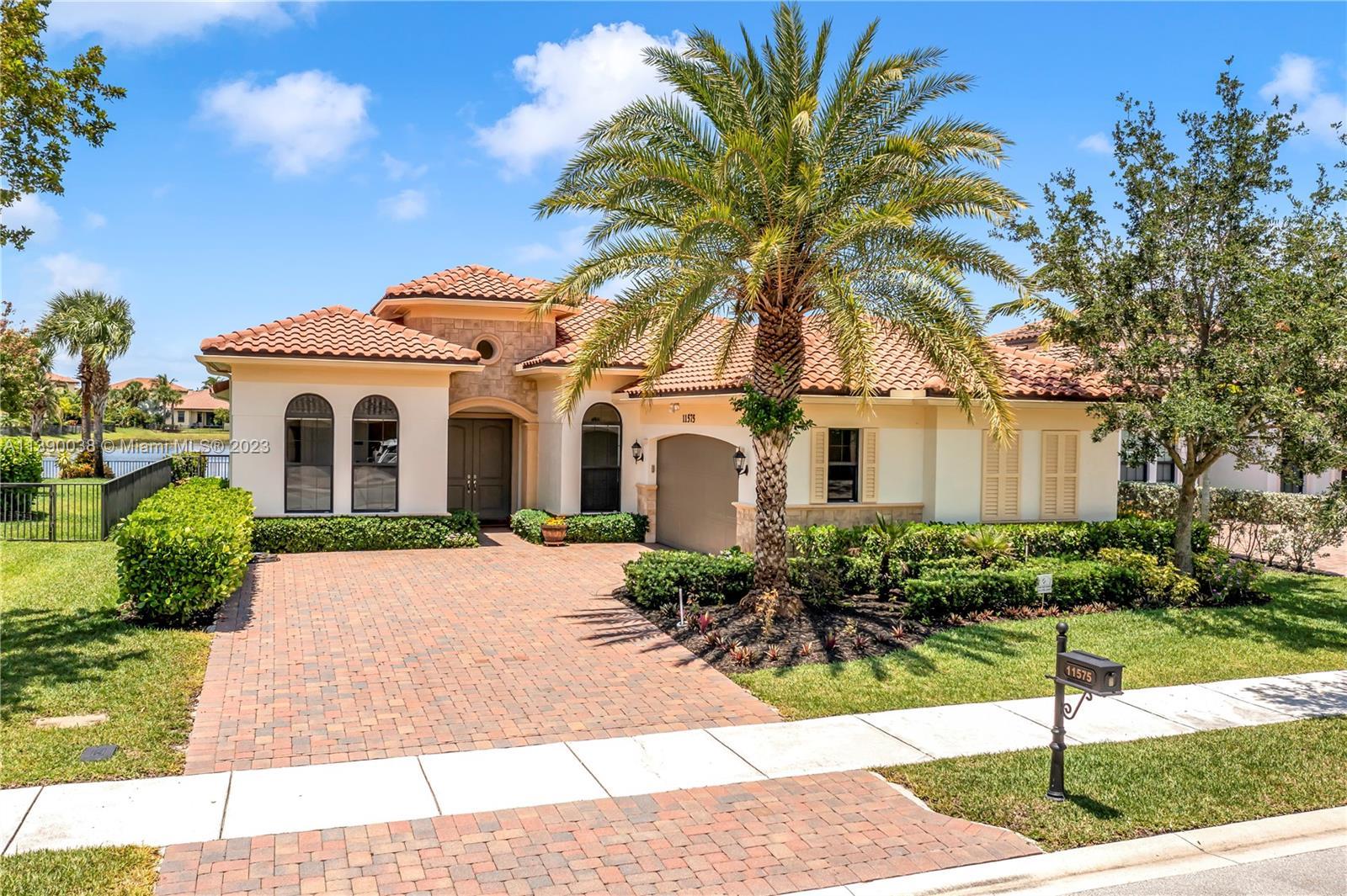 Photo of 11575 NW 79th Mnr in Parkland, FL
