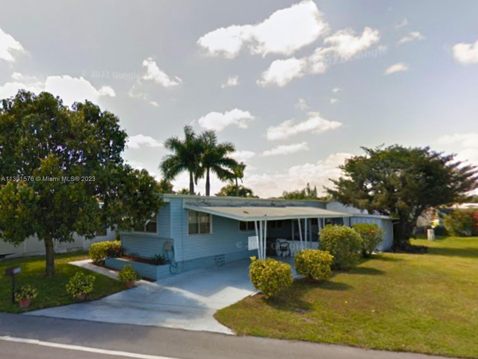 Photo of 2311 SW 86th Ave in Davie, FL