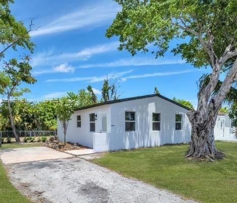 Photo of 4501 SW 36th St in West Park, FL
