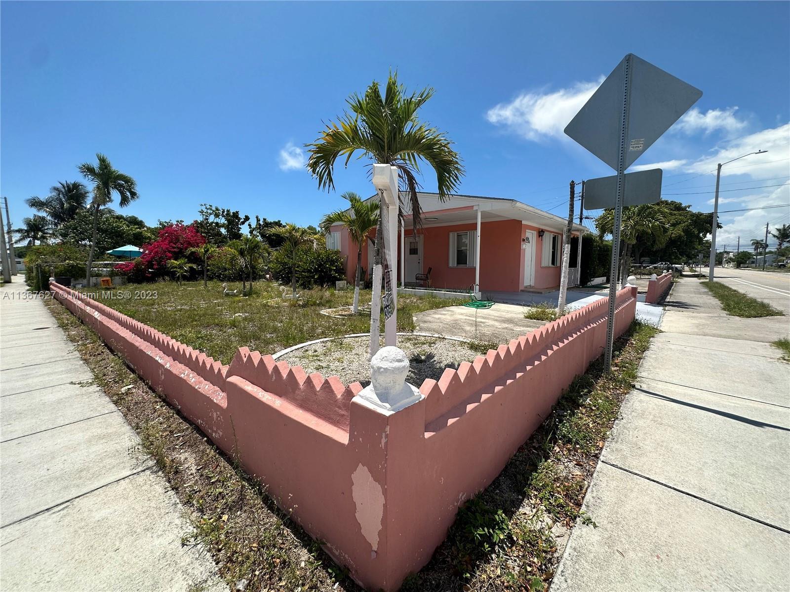 Photo of 4300 Lake Ave in West Palm Beach, FL
