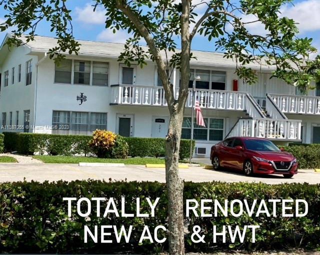 Photo of 202 Berkshire #J in West Palm Beach, FL