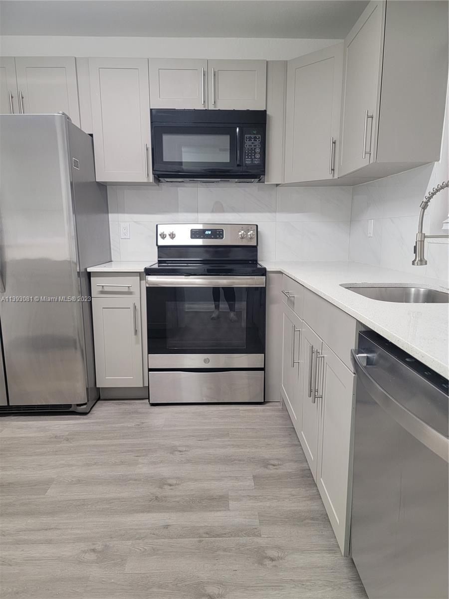 Photo of 5140 SW 40th Ave #1C in Dania Beach, FL