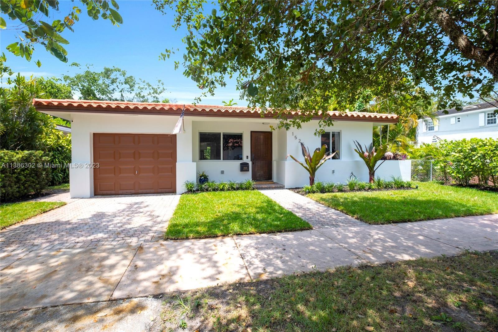 Photo of 1525 Venetia Ave in Coral Gables, FL